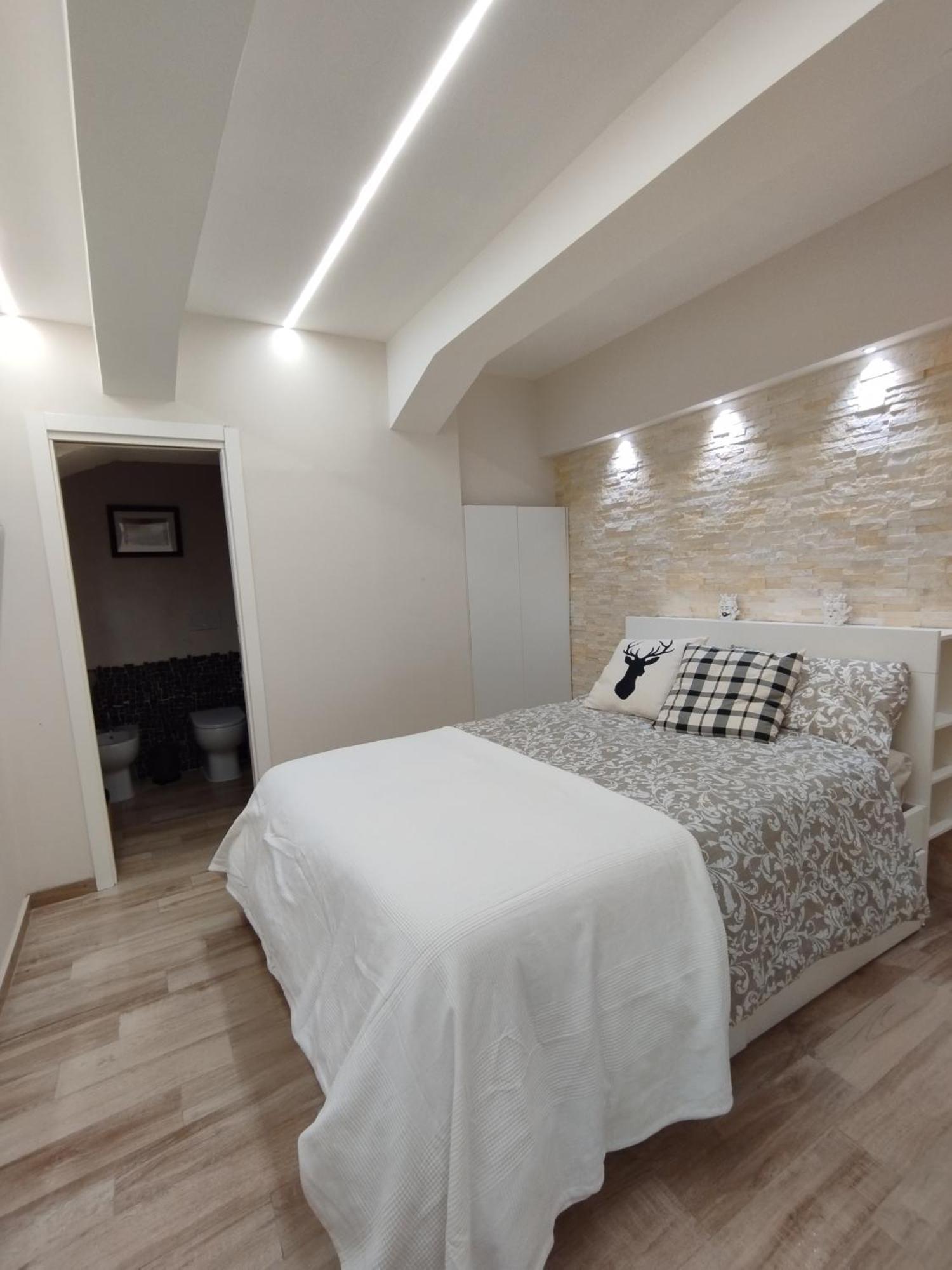 Апартаменти La Casa Nel Cortile Катанія Екстер'єр фото